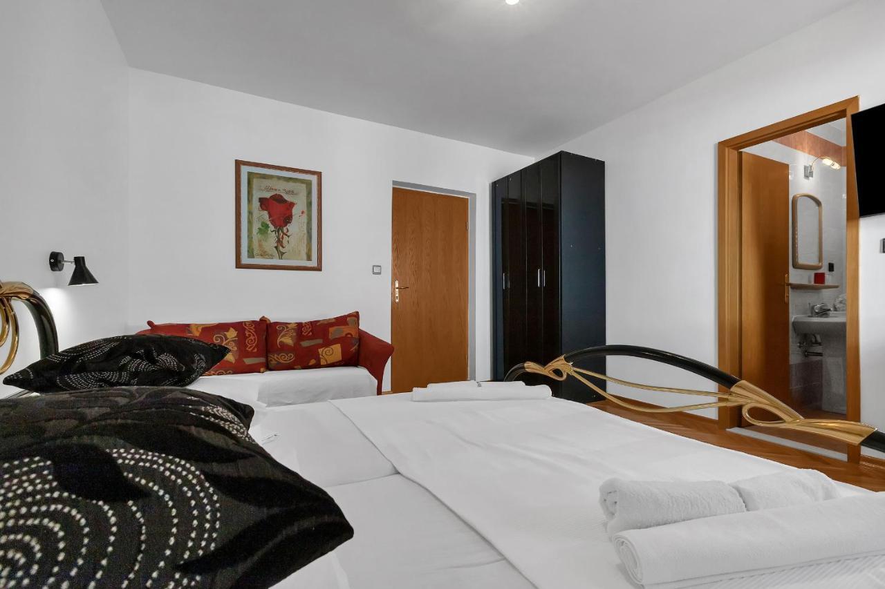 Guest House Lazeta Duće Екстериор снимка